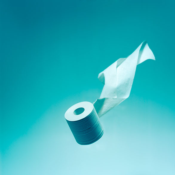 Produktfotografi av en sjunkande toalettrulle