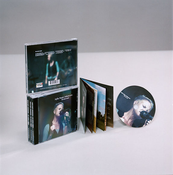 Sofia rapp Johanssons cd konvolut det andra landet.