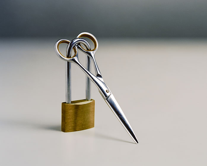 En sax sitter fast i ett hänglås